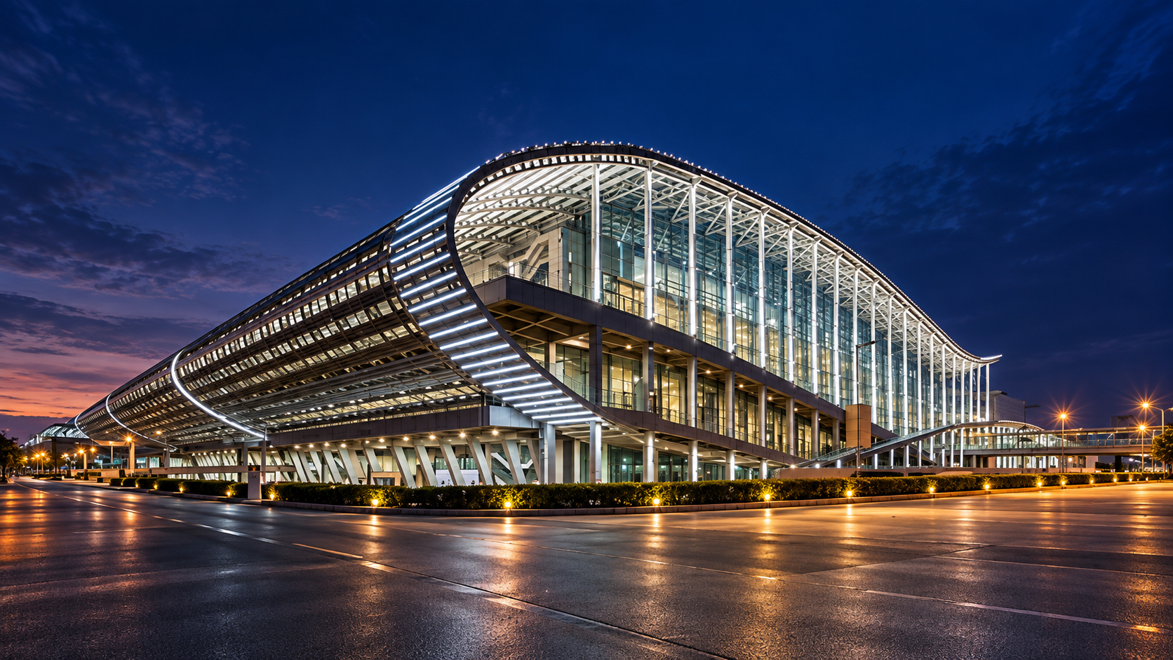 Complexo da Canton Fair iluminado à noite